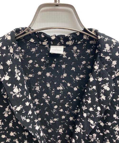 KAGURE（カグレ）KAGURE (カグレ) スモールフラワープリントワンピース ブラック サイズ:1の古着・服飾アイテム