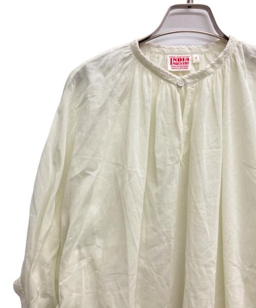 INDIA INDUSTRY（インディアインダストーリー）INDIA INDUSTRY (インディアインダストーリー) モックブラウス アイボリー サイズ:1の古着・服飾アイテム