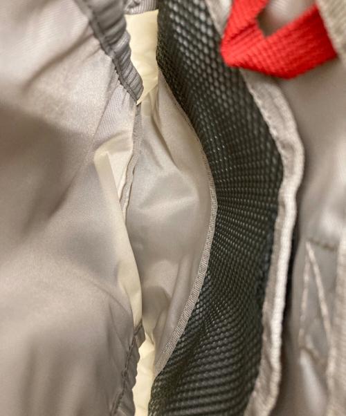 Columbia（コロンビア）Columbia (コロンビア) リュック アイボリーの古着・服飾アイテム