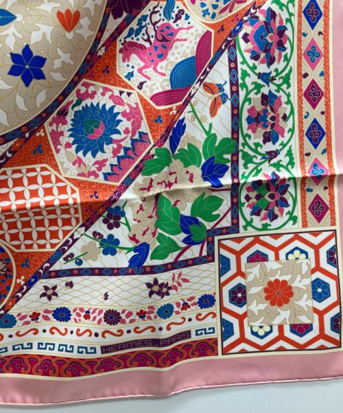 HERMES（エルメス）HERMES (エルメス) カレ90 COLLECTIONS IMPERIALES ピンク 未使用品の古着・服飾アイテム