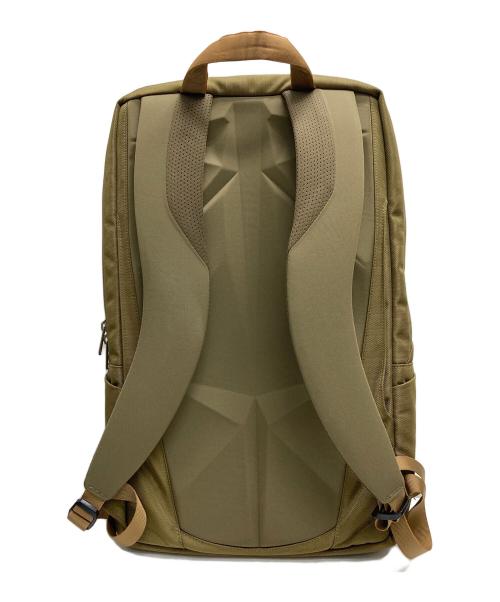 THE NORTH FACE（ザ ノース フェイス）THE NORTH FACE (ザ ノース フェイス) SHUTTLE DAYPACK SLIM カーキの古着・服飾アイテム