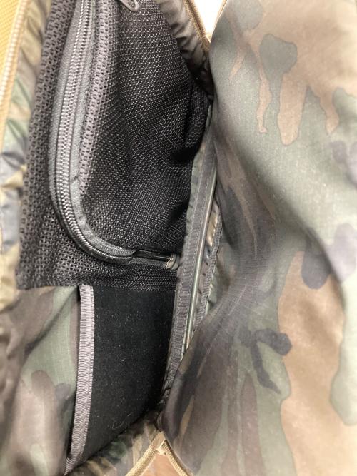 THE NORTH FACE（ザ ノース フェイス）THE NORTH FACE (ザ ノース フェイス) SHUTTLE DAYPACK SLIM カーキの古着・服飾アイテム