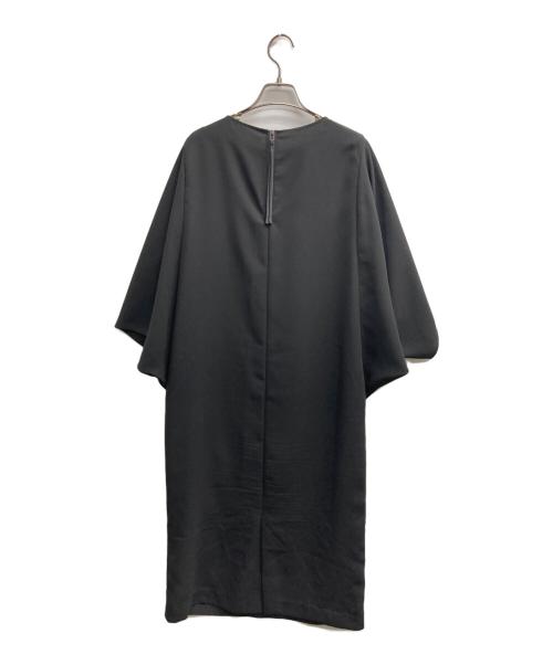 icB（アイシービー）icB (アイシービー) FluidBackSatinドルマンスリーブワンピース グレー サイズ:9の古着・服飾アイテム