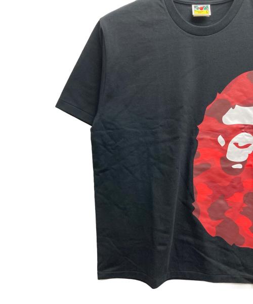A BATHING APE（ア ベイシング エイプ）A BATHING APE (ア ベイシング エイプ) Color Camo Side Big Ape Head Tee ブラック サイズ:Lの古着・服飾アイテム