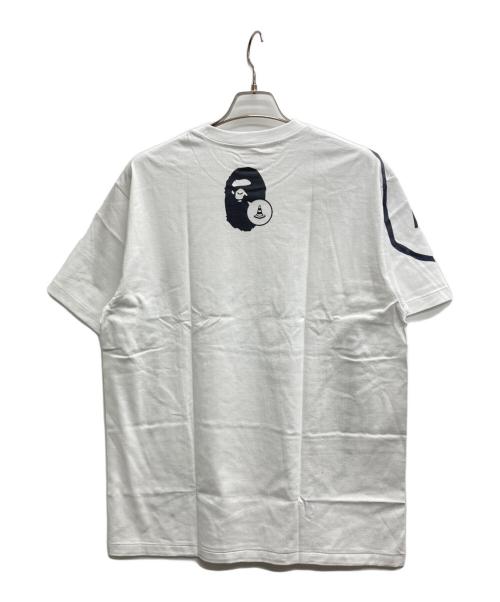 A BATHING APE（アベイシングエイプ）A BATHING APE (ア ベイシング エイプ) プリントTシャツ ホワイト サイズ:XLの古着・服飾アイテム