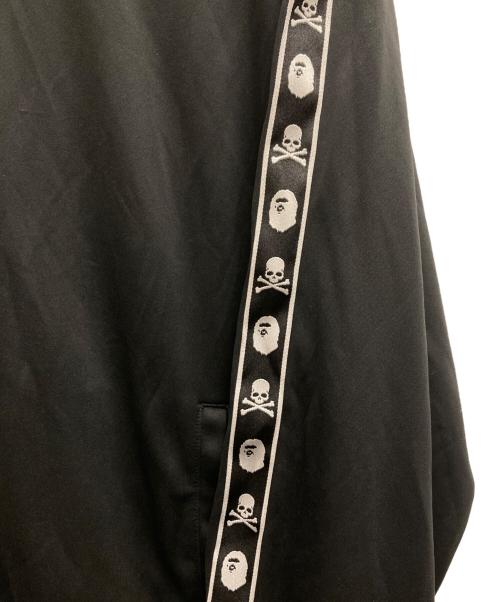 A BATHING APE（アベイシングエイプ）A BATHING APE (ア ベイシング エイプ) Mastermind JAPAN (マスターマインド ジャパン) コラボトラックジャケット ブラック サイズ:XLの古着・服飾アイテム