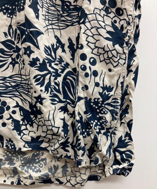 Engineered Garments（エンジニアドガーメンツ）Engineered Garments (エンジニアードガーメンツ) 総柄プルオーバーシャツ アイボリー×ネイビー サイズ:XSの古着・服飾アイテム