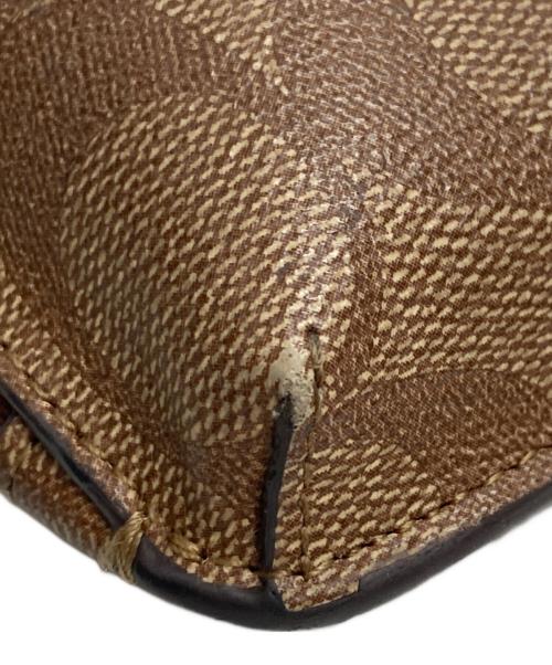 COACH（コーチ）COACH (コーチ) ノース／サウス フォーン クロスボディ シグネチャー キャンバス ブラウンの古着・服飾アイテム