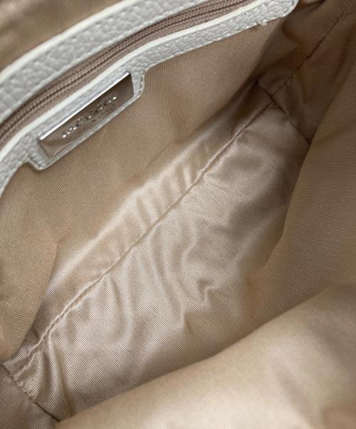 IACUCCI（イアクッチ）IACUCCI (イアクッチ) ベルタXS CERVO  ホワイトの古着・服飾アイテム