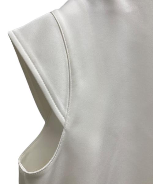 THE RERACS（ザ リラクス）THE RERACS (ザ リラクス) ノースリーブブラウス ホワイト サイズ:38の古着・服飾アイテム