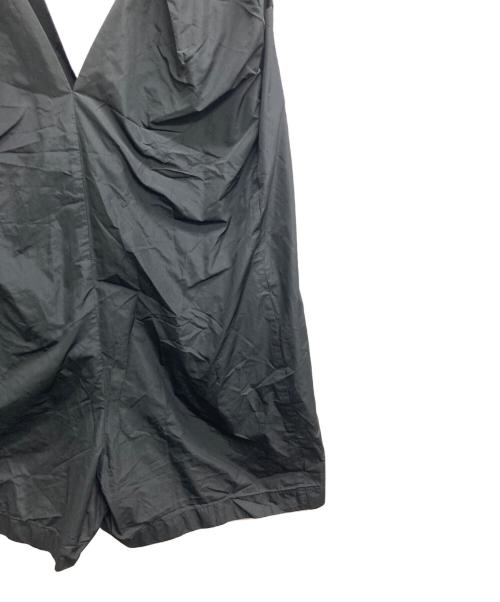 machatt（マチャット）machatt (マチャット) バックタックロンパース ブラック サイズ:Sの古着・服飾アイテム