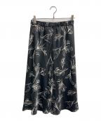 23区ニジュウサンク）の古着「花柄スカート」｜ブラック