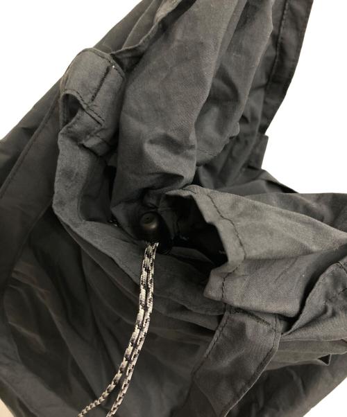 NIZYU KANO（ニジュウカノウ）NIZYU KANO (ニジュウカノウ) パッカブルバッグ グレーの古着・服飾アイテム