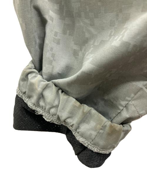 US ARMY（ユーエスアーミー）US ARMY (ユーエスアーミー) ナイロンジャケット グレー サイズ:記載無しの古着・服飾アイテム