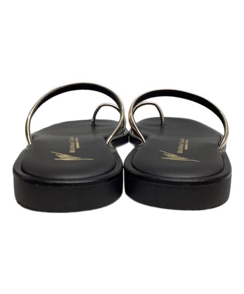 NICOLAS LAINAS（ニコラスライナス）NICOLAS LAINAS (ニコラスライナス) レザートングサンダル ブラック サイズ:37の古着・服飾アイテム