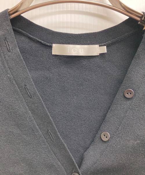 icB（アイシービー）icB (アイシービー) レーヨンストレッチ  Vネックプルオーバー ブラック サイズ:XSの古着・服飾アイテム