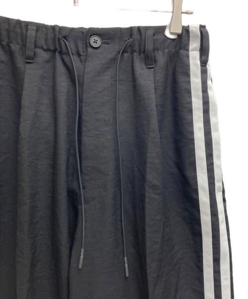 Y-3（ワイスリー）Y-3 (ワイスリー) 3ストライプ イージースラックス ワイドパンツ ブラック サイズ:XSの古着・服飾アイテム