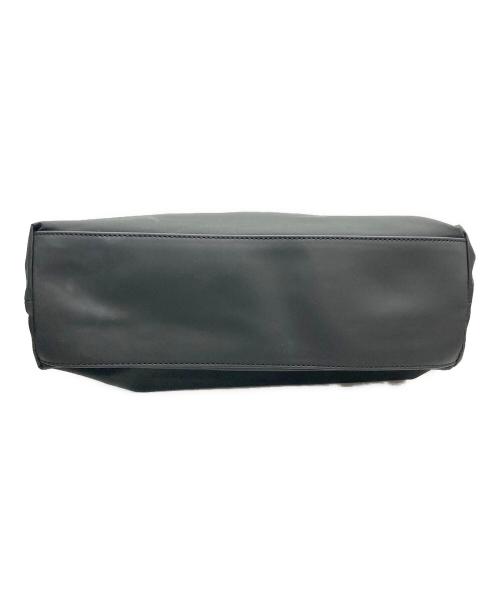 ear PAPILLONNER（イアパピヨネ）ear PAPILLONNER (イアパピヨネ) 樹脂パーツワンハンドルバッグ ブラックの古着・服飾アイテム