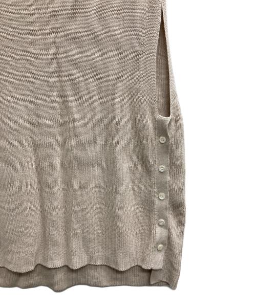 23区（ニジュウサンク）23区 (ニジュウサンク) コットンギマ ニット ベスト アイボリー サイズ:44の古着・服飾アイテム