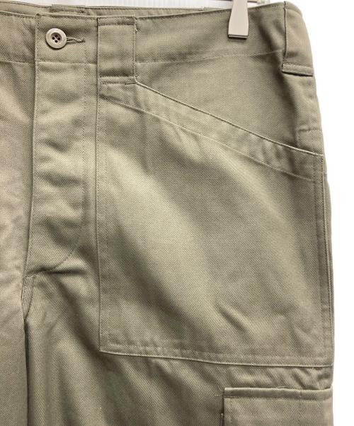 Austrian ARMY（オーストリアンアーミー）austrian army (オーストリアンアーミー) カーゴパンツ オリーブ サイズ:不明（実寸サイズをご確認ください）の古着・服飾アイテム