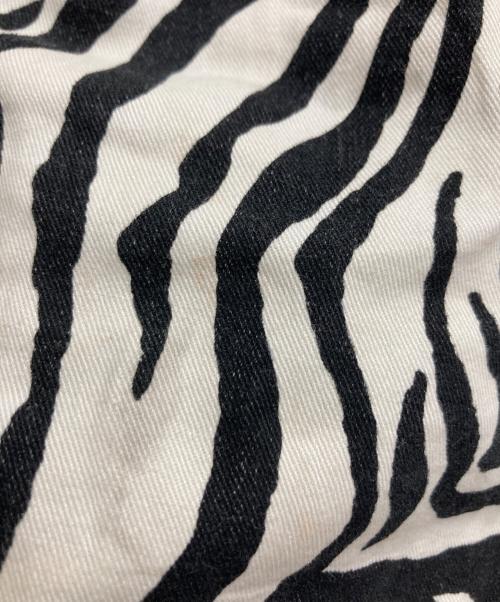 stussy（ステューシー）stussy (ステューシー) 00ｓゼブラショーツ ホワイト×ブラック サイズ:Mの古着・服飾アイテム