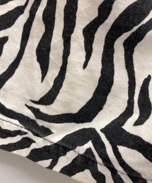 stussy（ステューシー）stussy (ステューシー) 00ｓゼブラショーツ ホワイト×ブラック サイズ:Mの古着・服飾アイテム