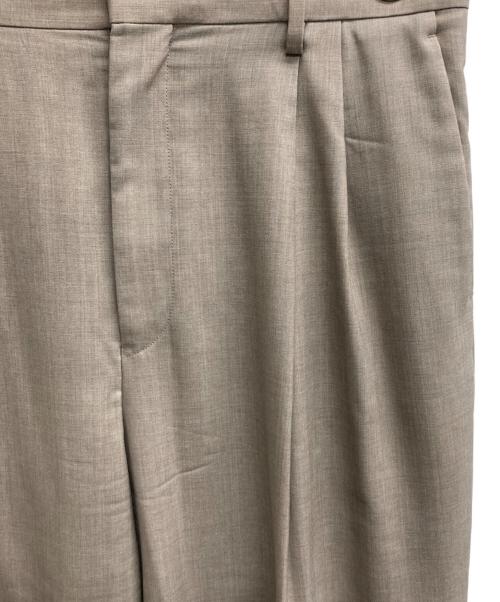 AURALEE（オーラリー）AURALEE (オーラリー) WASHABLE WOOL TROPICAL SLACKS ブラウン サイズ:4の古着・服飾アイテム