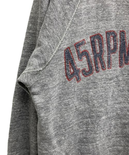 45rpm（45アールピーエム）45rpm (45アールピーエム) ロゴプリント裏毛の908スウェット グレー サイズ:表記なし（実寸サイズをご確認ください）の古着・服飾アイテム