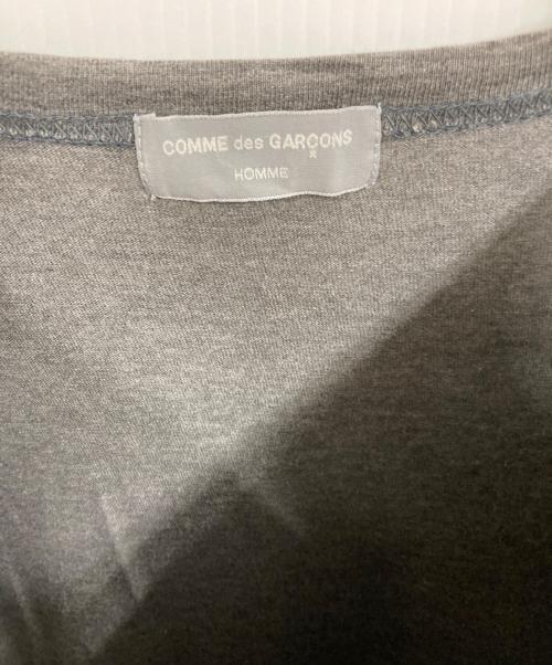 COMME des GARCONS HOMME（コムデギャルソン オム）COMME des GARCONS HOMME (コムデギャルソン オム) ロゴプリントVネックTシャツ グレー サイズ:不明（実寸サイズをご確認ください）の古着・服飾アイテム