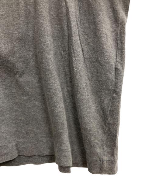 COMME des GARCONS HOMME（コムデギャルソン オム）COMME des GARCONS HOMME (コムデギャルソン オム) ロゴプリントVネックTシャツ グレー サイズ:不明（実寸サイズをご確認ください）の古着・服飾アイテム