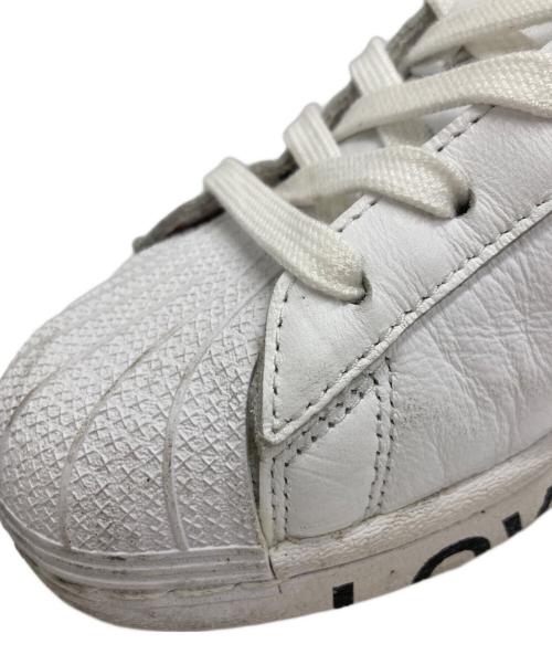 adidas（アディダス）adidas (アディダス) ローカットスニーカー ホワイト サイズ:24の古着・服飾アイテム