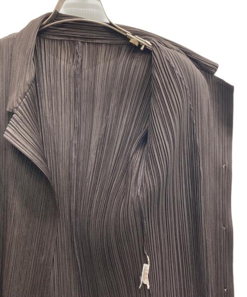 PLEATS PLEASE（プリーツプリーズ）PLEATS PLEASE (プリーツプリーズ) プリーツジャケット ブラウン サイズ:3の古着・服飾アイテム