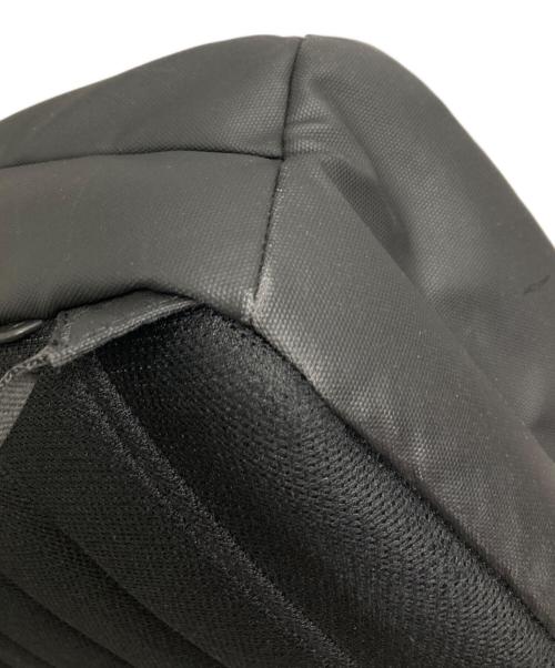 Incase（インケース）Incase (インケース) リュック グレーの古着・服飾アイテム