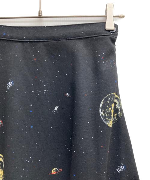 Marble SUD（マーブルシュッド）Marble SUD (マーブルシュッド) Universal Dot宇宙柄フレアスカート ブラック サイズ:Freeの古着・服飾アイテム