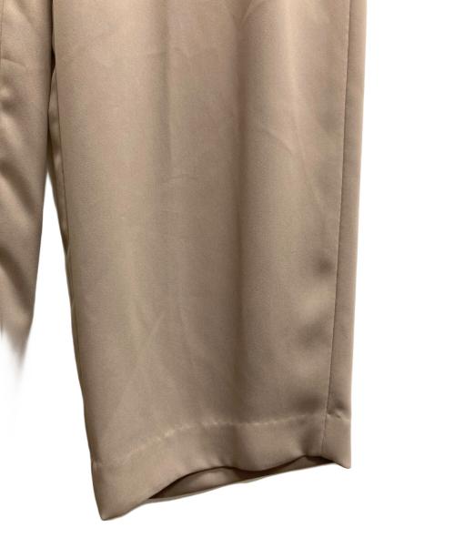 CULLNI（クルニ）CULLNI (クルニ) Double Satin 2 Tuck Wide Pants with Long Belt ベージュ サイズ:2の古着・服飾アイテム