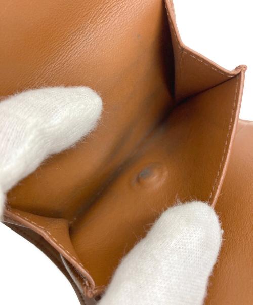 CELINE（セリーヌ）CELINE (セリーヌ) スモールフラップウォレット トリオンフ タンの古着・服飾アイテム