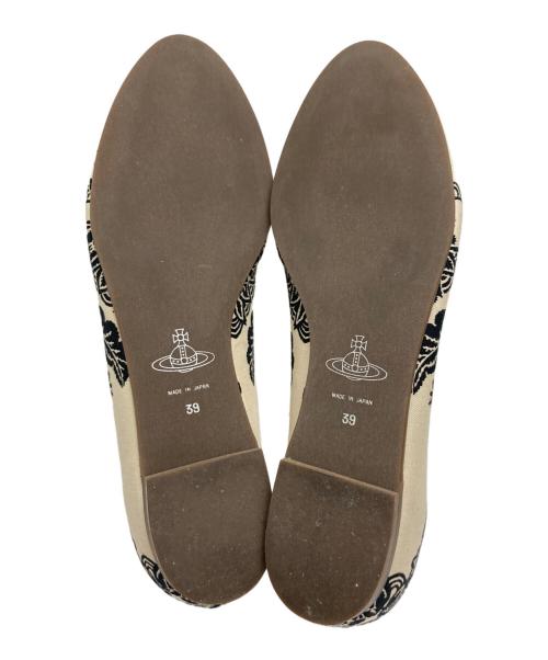 Vivienne Westwood（ヴィヴィアンウエストウッド）Vivienne Westwood (ヴィヴィアンウエストウッド) オペラシューズ ベージュ サイズ:39の古着・服飾アイテム