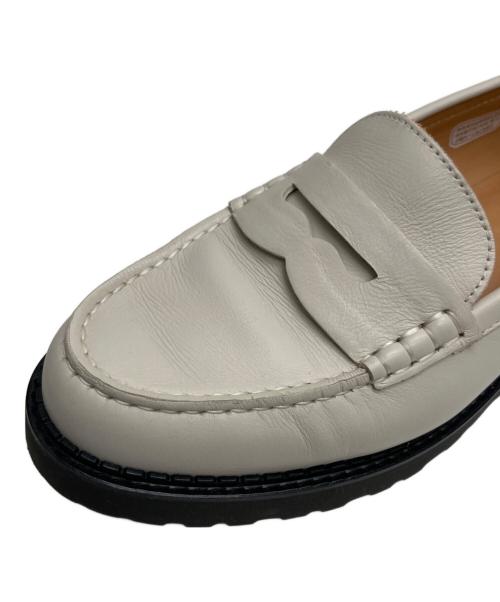 REGAL（リーガル）REGAL (リーガル) ラギッドソール ローファー ホワイト サイズ:24.5cmの古着・服飾アイテム