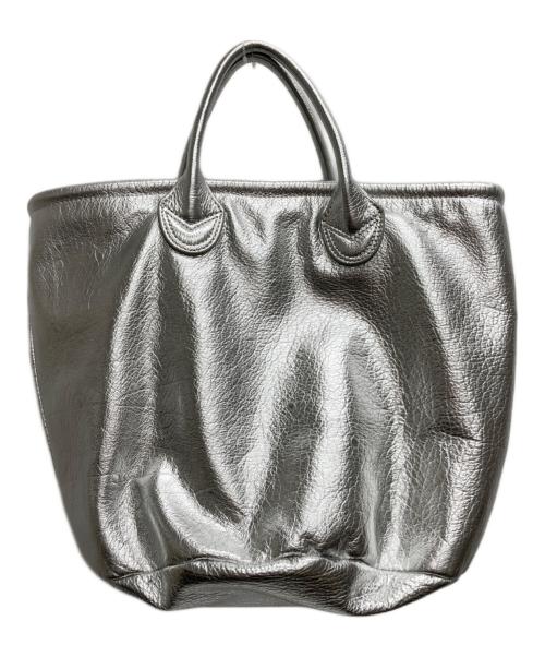 Papillonner（パピヨネ）Papillonner (パピヨネ) メタリックトートバッグ シルバーの古着・服飾アイテム
