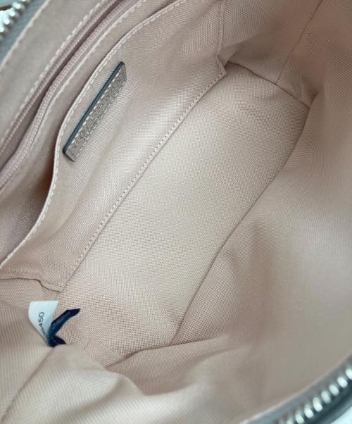 COLE HAAN（コールハーン）COLE HAAN (コールハーン) アストリア ダッフル クロスボディ シルバーの古着・服飾アイテム