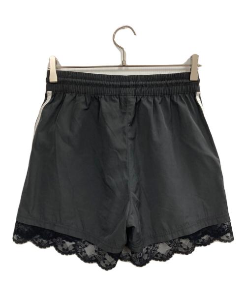 adidas（アディダス）adidas (アディダス) レース トリム スリーストライプス ショーツ ブラック サイズ:Mの古着・服飾アイテム