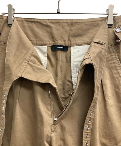 DIESEL（ディーゼル）DIESEL (ディーゼル) ベルテッドカーゴパンツ ベージュ サイズ:25の古着・服飾アイテム