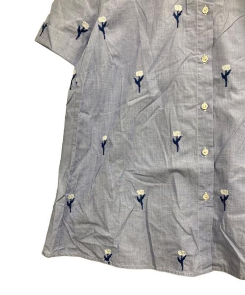 camicettasnob（カミセッタスノーブ）camicettasnob (カミセッタスノーブ) 刺繍シャンブレーシャツ ブルー サイズ:42の古着・服飾アイテム