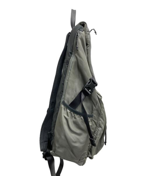 ear PAPILLONNER（イアパピヨネ）ear PAPILLONNER (イアパピヨネ) BURLAP OUTFITTER (バーラップアウトフィッター) 撥水レザーコンビライトリュック グレーの古着・服飾アイテム