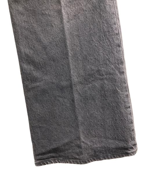 LEVI'S（リーバイス）LEVI'S (リーバイス) フレアデニムパンツ ブラック サイズ:28の古着・服飾アイテム