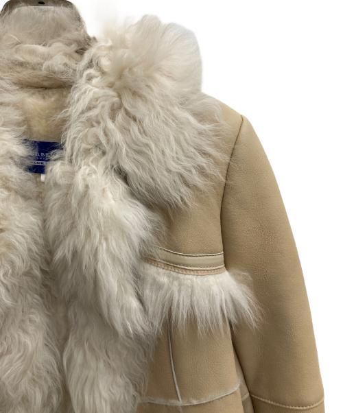 BURBERRY BLUE LABEL（バーバリーロンドンブルーレーベル）BURBERRY BLUE LABEL (バーバリーロンドンブルーレーベル) ムートンジャケット ベージュ サイズ:38の古着・服飾アイテム