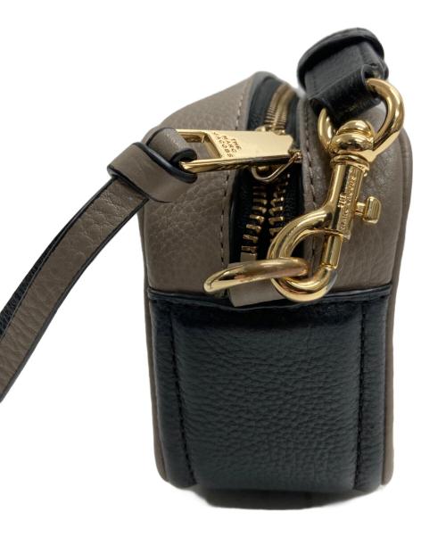 MARC JACOBS（マークジェイコブズ）MARC JACOBS (マークジェイコブス) THE SOFTSHOT 17 ベージュ×ブラックの古着・服飾アイテム