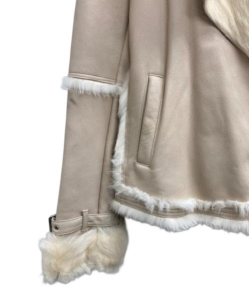 BURBERRY BLUE LABEL（バーバリー ブルー レーベル）BURBERRY BLUE LABEL (バーバリーロンドンブルーレーベル) ムートンジャケット ベージュ サイズ:38の古着・服飾アイテム