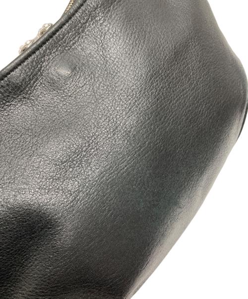 aniary（アニアリ）aniary (アニアリ) 舟形ショルダーバッグ ブラックの古着・服飾アイテム