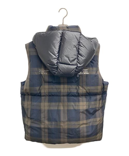 MONCLER（モンクレール）MONCLER (モンクレール) FRAGMENT DESIGN (フラグメントデザイン) ダウンベスト ネイビー×カーキ サイズ:3の古着・服飾アイテム
